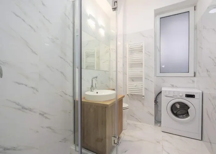 Panaromic View Penthouse In The Heart Of