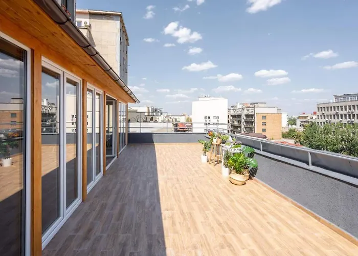 Panaromic View Penthouse In The Heart Of Бухарест